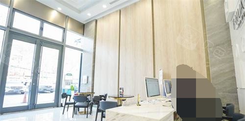 山东济宁凤华口腔门诊部大厅