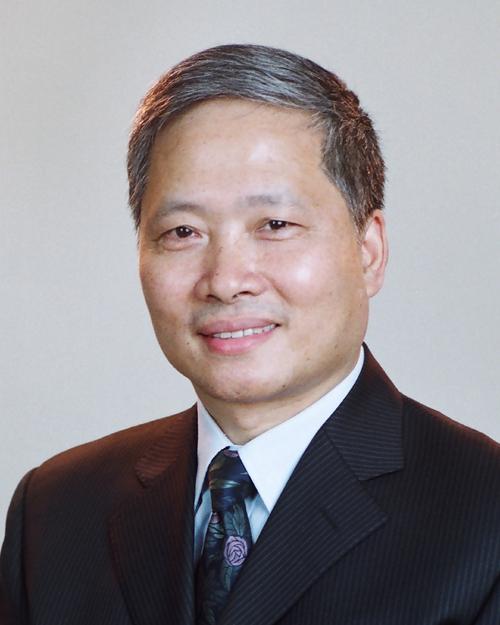 超植口腔全龄种植_郑州牙科机构推荐_郑州德贝口腔张富强